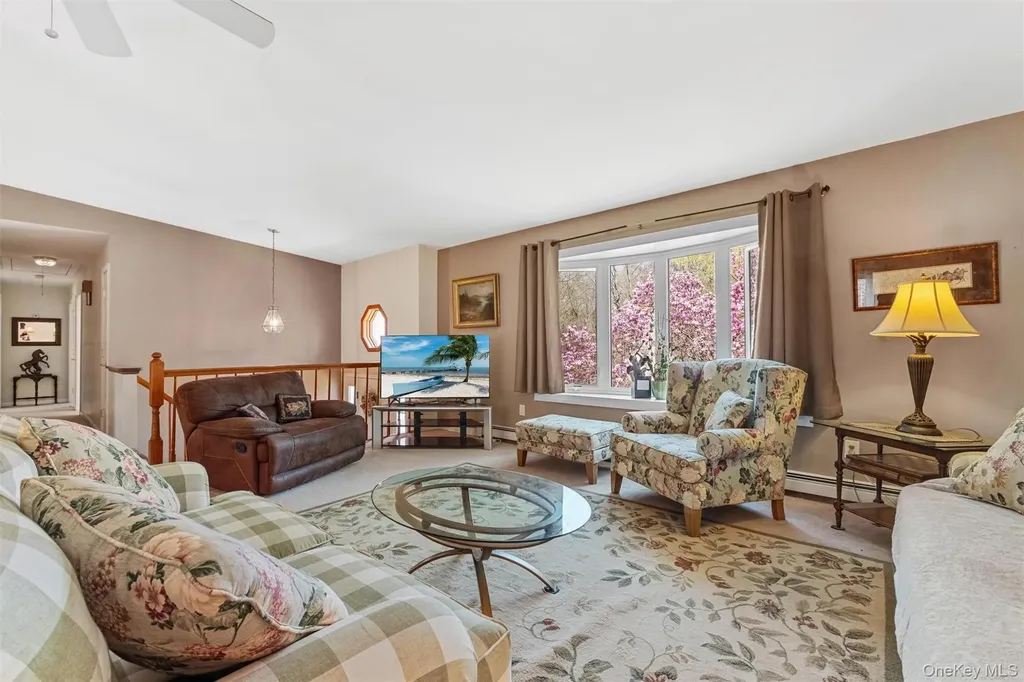 59 Glenacom Road Mahopac NY 10541