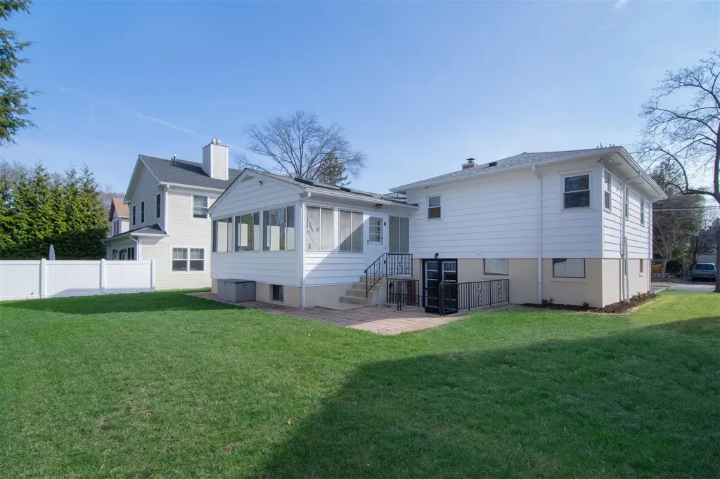 435 Carol Place Pelham NY 10803