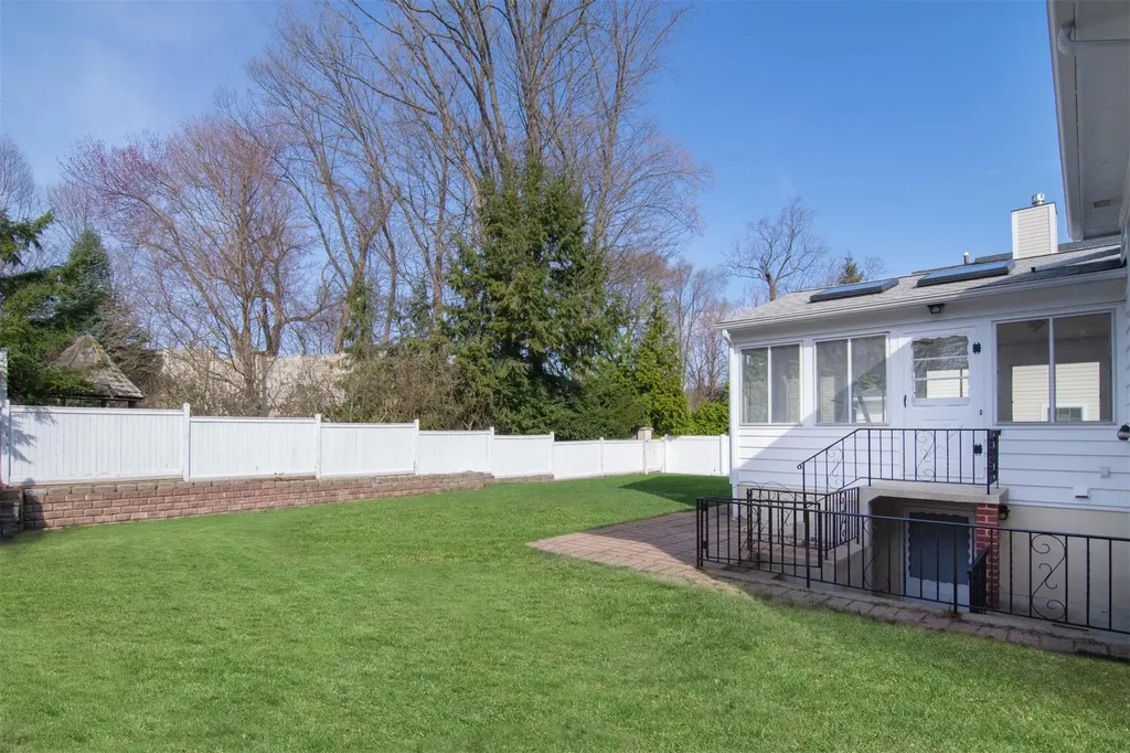 435 Carol Place Pelham NY 10803