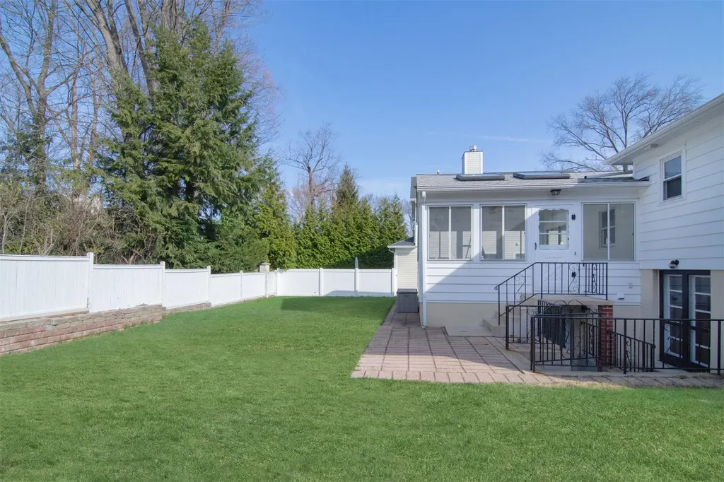 435 Carol Place Pelham NY 10803