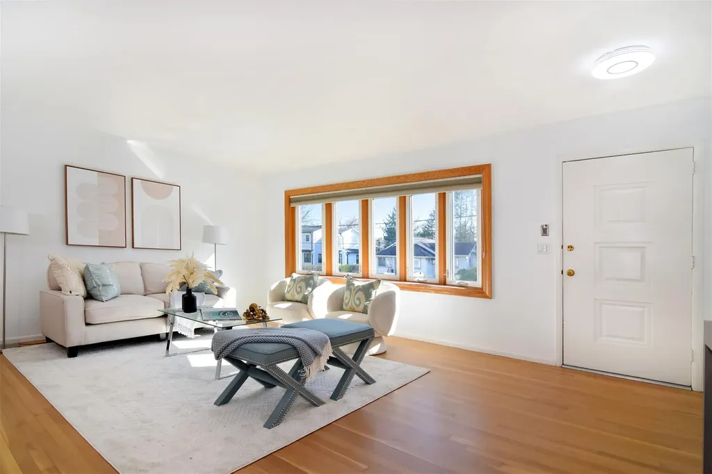 435 Carol Place Pelham NY 10803