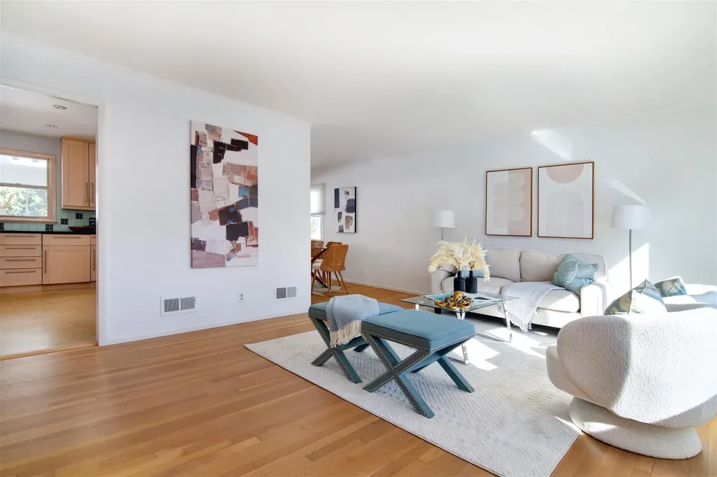 435 Carol Place Pelham NY 10803