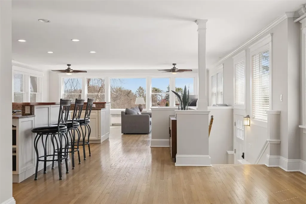 911 Stuart Avenue Mamaroneck NY 10543