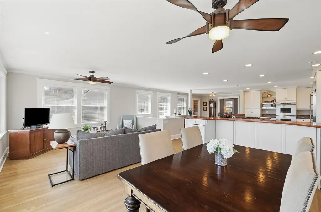911 Stuart Avenue Mamaroneck NY 10543