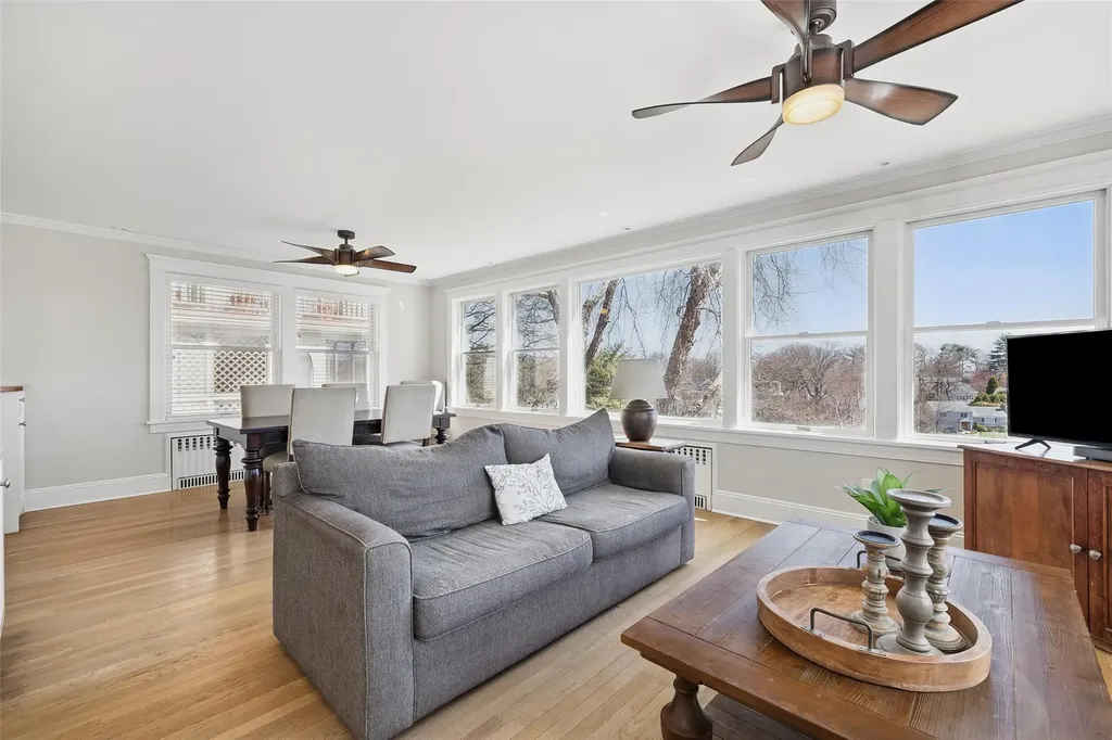 911 Stuart Avenue Mamaroneck NY 10543