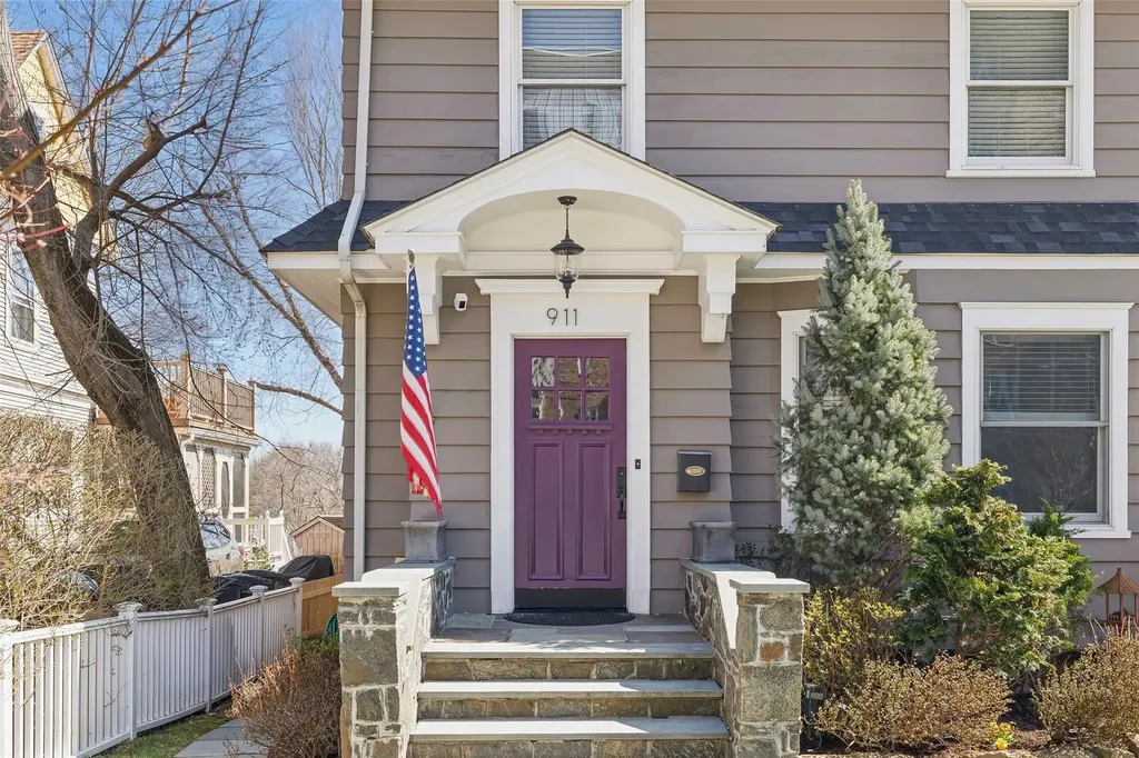 911 Stuart Avenue Mamaroneck NY 10543