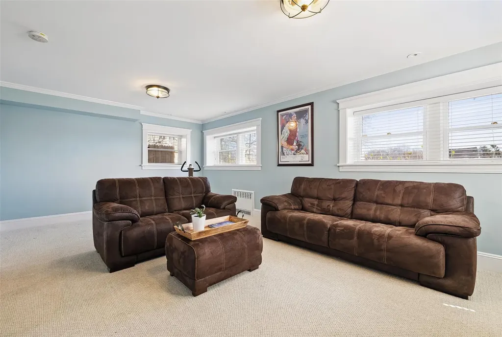 911 Stuart Avenue Mamaroneck NY 10543