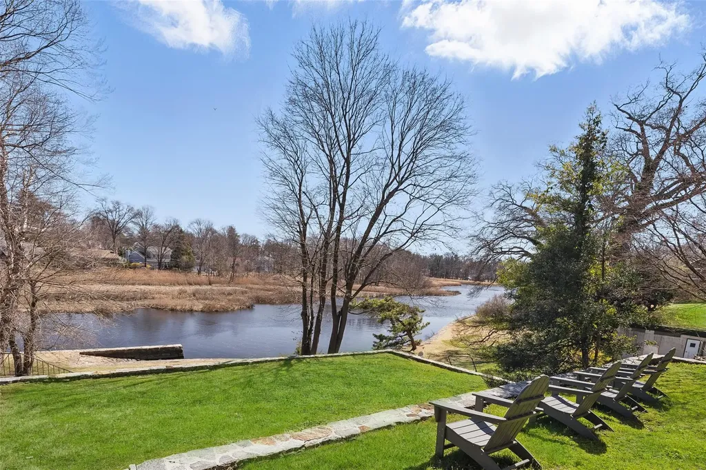 911 Stuart Avenue Mamaroneck NY 10543