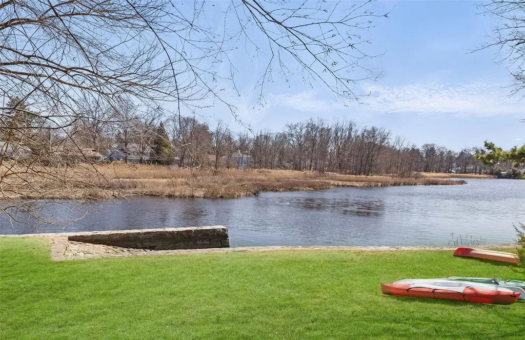 911 Stuart Avenue Mamaroneck NY 10543