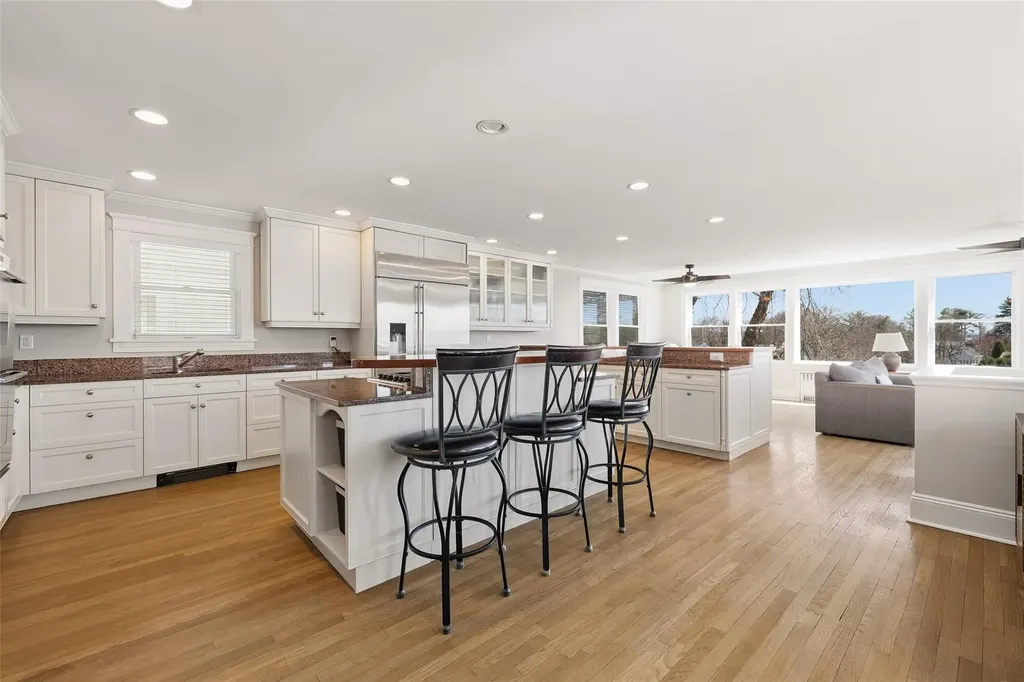 911 Stuart Avenue Mamaroneck NY 10543