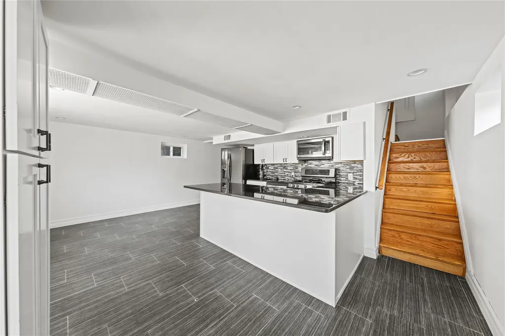 1555 Robertson Place Bronx NY 10465