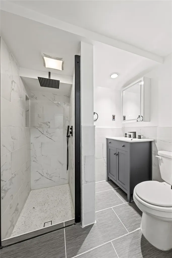 1555 Robertson Place Bronx NY 10465