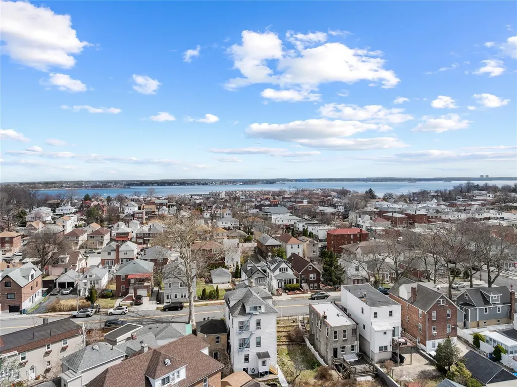 1555 Robertson Place Bronx NY 10465