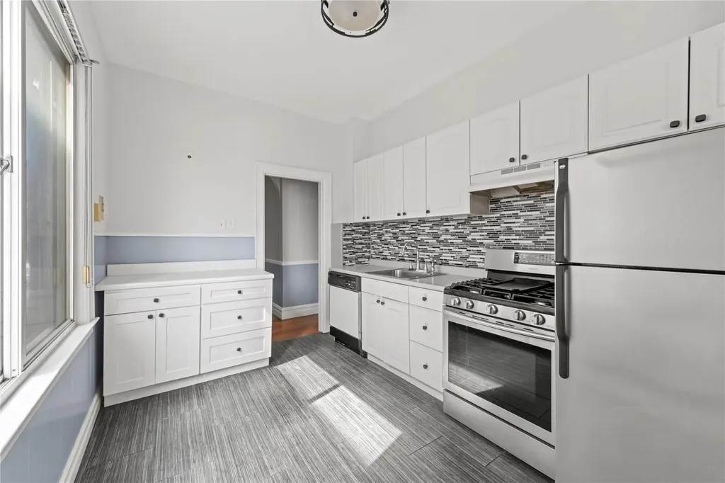 1555 Robertson Place Bronx NY 10465