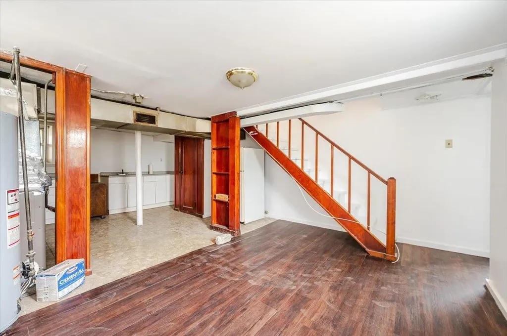 3042 Harding Avenue Bronx NY 10465