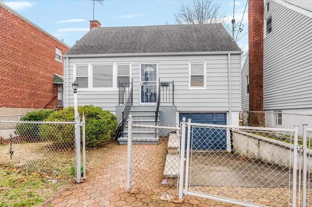 3042 Harding Avenue Bronx NY 10465
