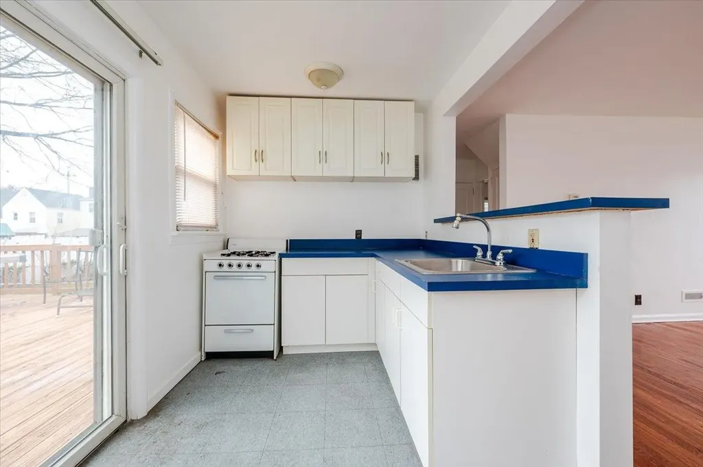 3042 Harding Avenue Bronx NY 10465