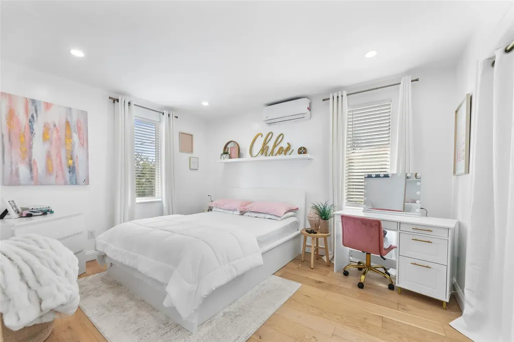 732 Jackie Lane Baldwin NY 11510