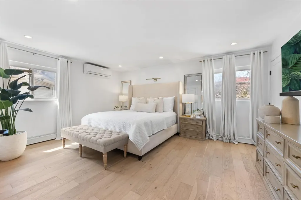 732 Jackie Lane Baldwin NY 11510