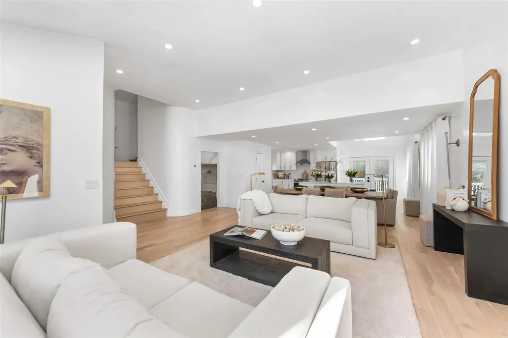 732 Jackie Lane Baldwin NY 11510