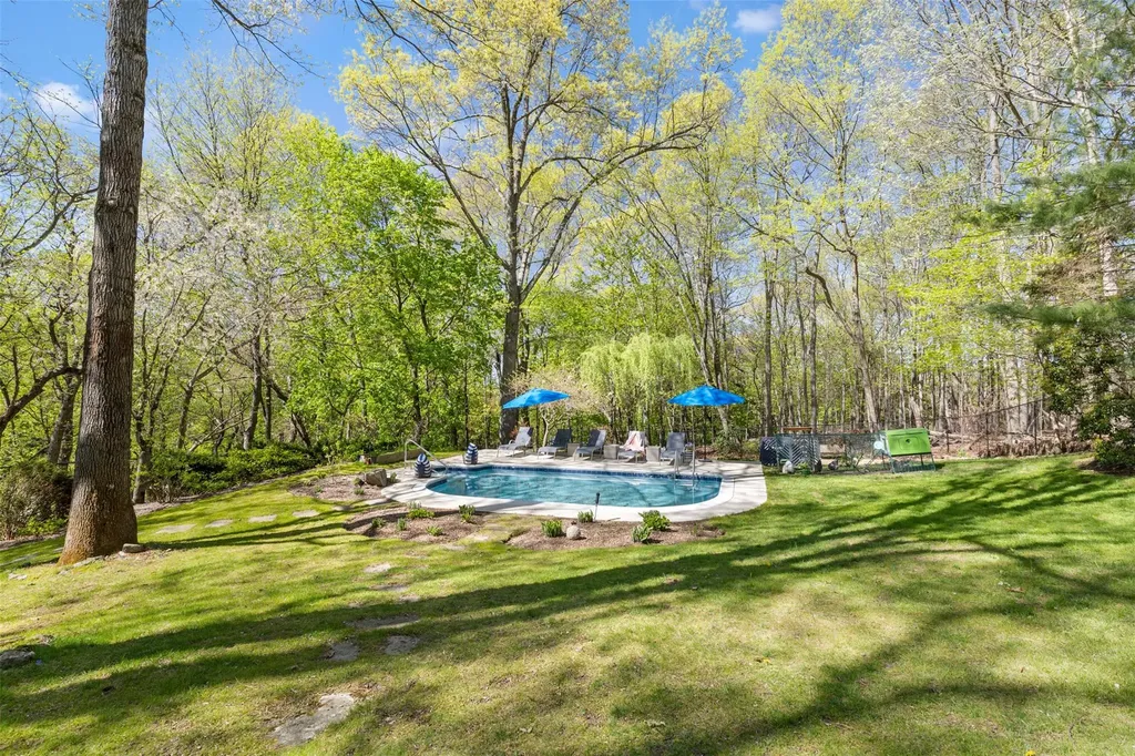 196 Riverview Road Irvington NY 10533