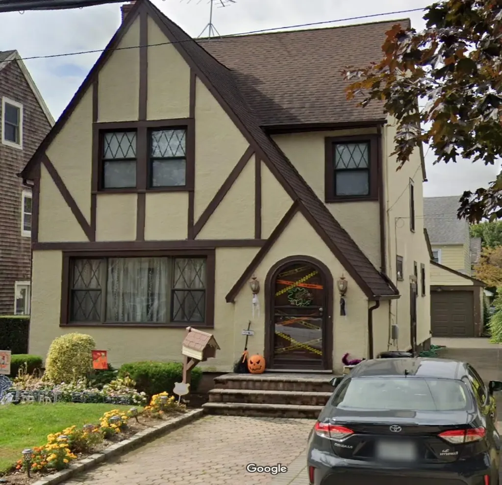 337 Wellington Road Mineola NY 11501