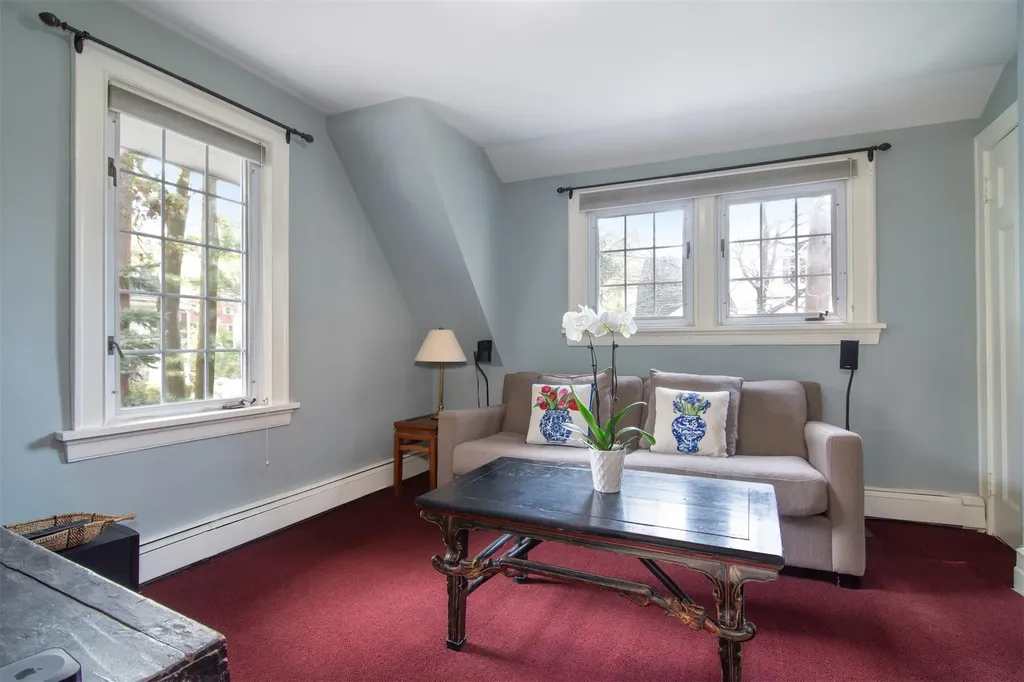 146 Pondfield Road W Bronxville NY 10708