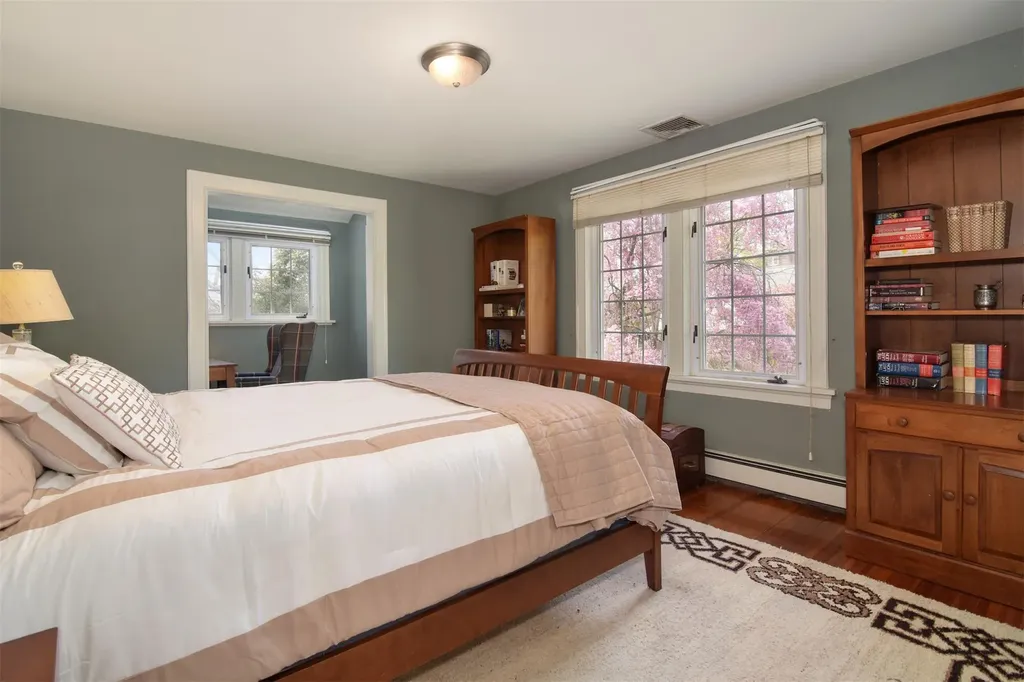146 Pondfield Road W Bronxville NY 10708