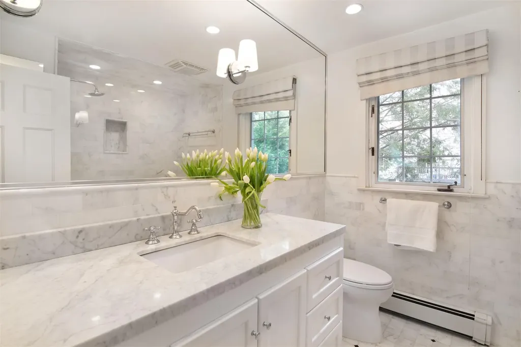 146 Pondfield Road W Bronxville NY 10708