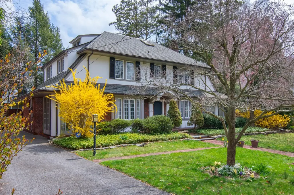 146 Pondfield Road W Bronxville NY 10708