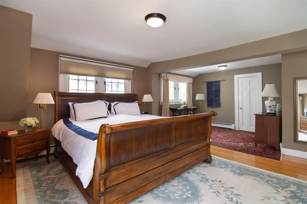 146 Pondfield Road W Bronxville NY 10708