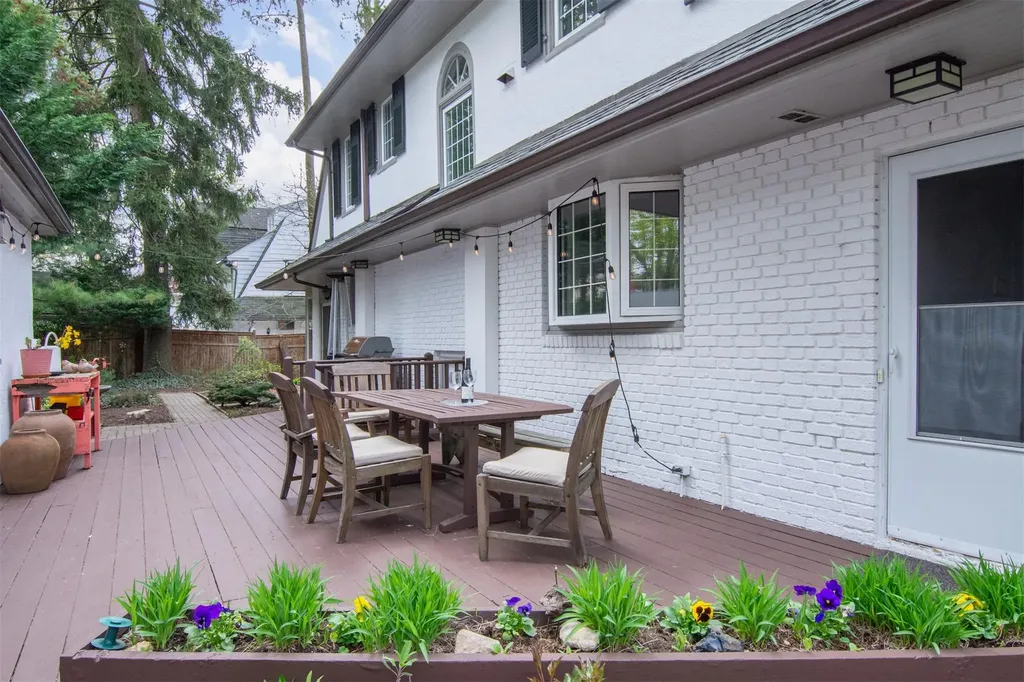 146 Pondfield Road W Bronxville NY 10708