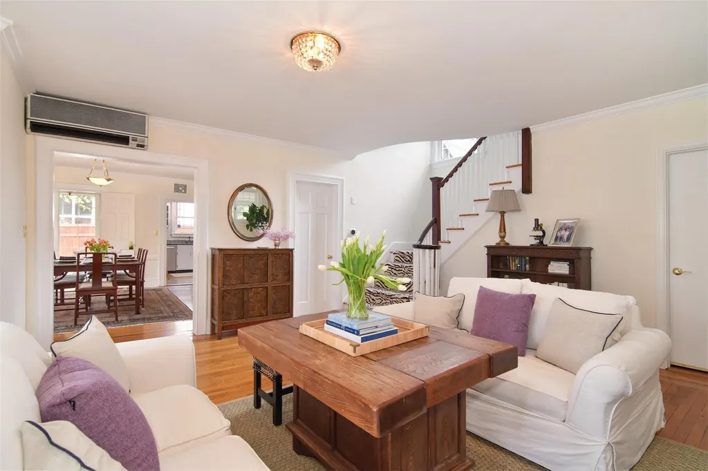 146 Pondfield Road W Bronxville NY 10708