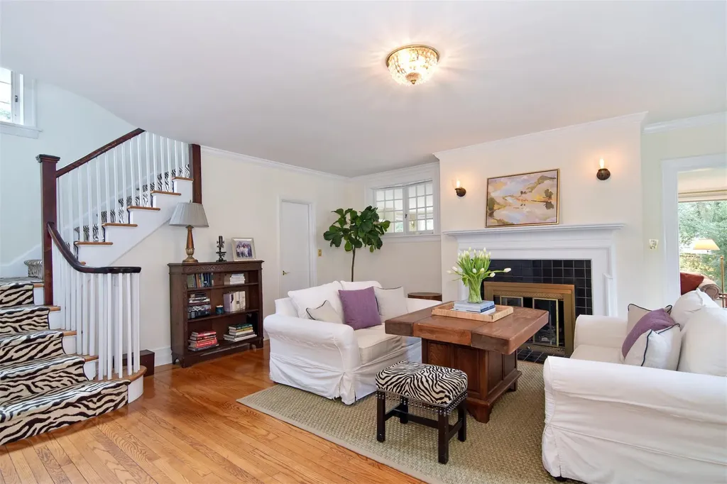 146 Pondfield Road W Bronxville NY 10708