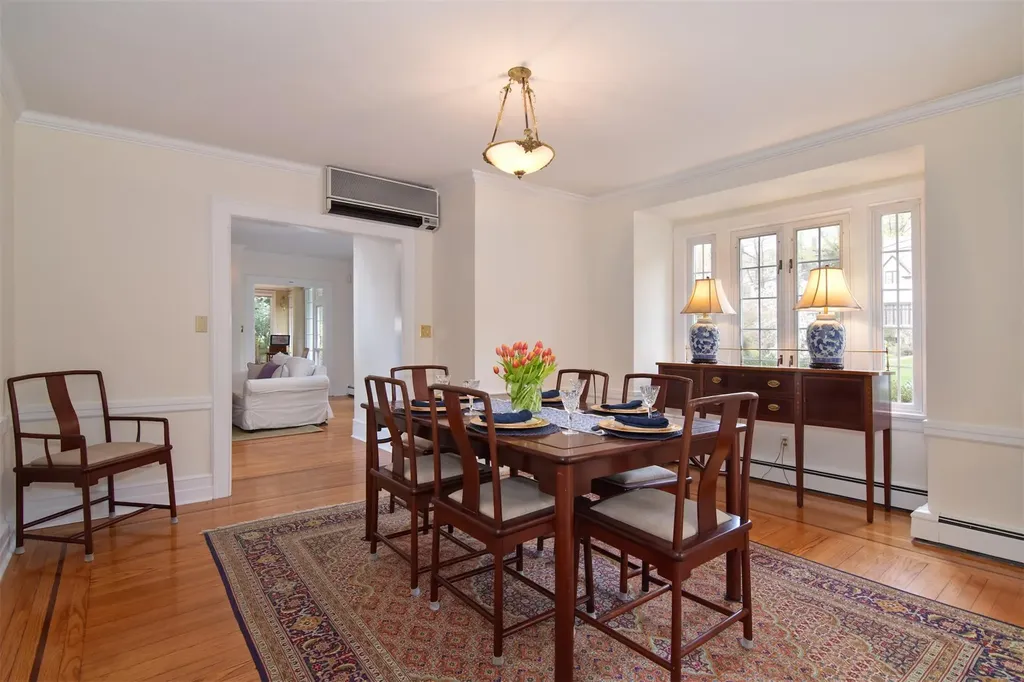 146 Pondfield Road W Bronxville NY 10708