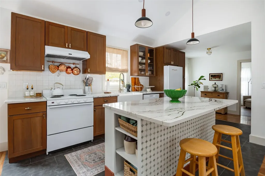 6 De Laval Place Poughkeepsie NY 12601