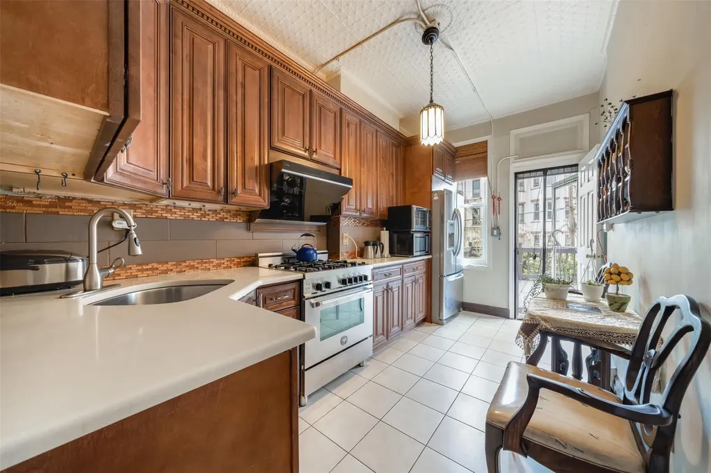 59-29 69th Avenue Ridgewood NY 11385