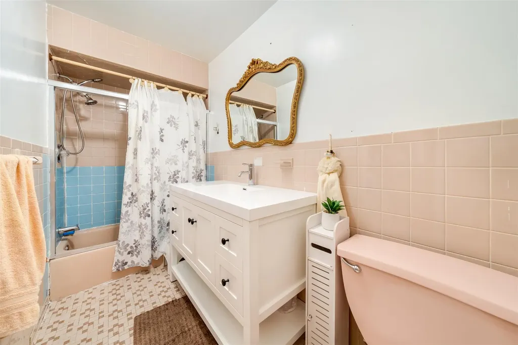 59-29 69th Avenue Ridgewood NY 11385
