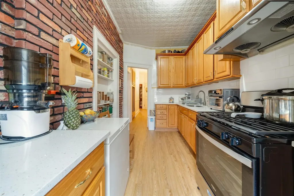 59-29 69th Avenue Ridgewood NY 11385