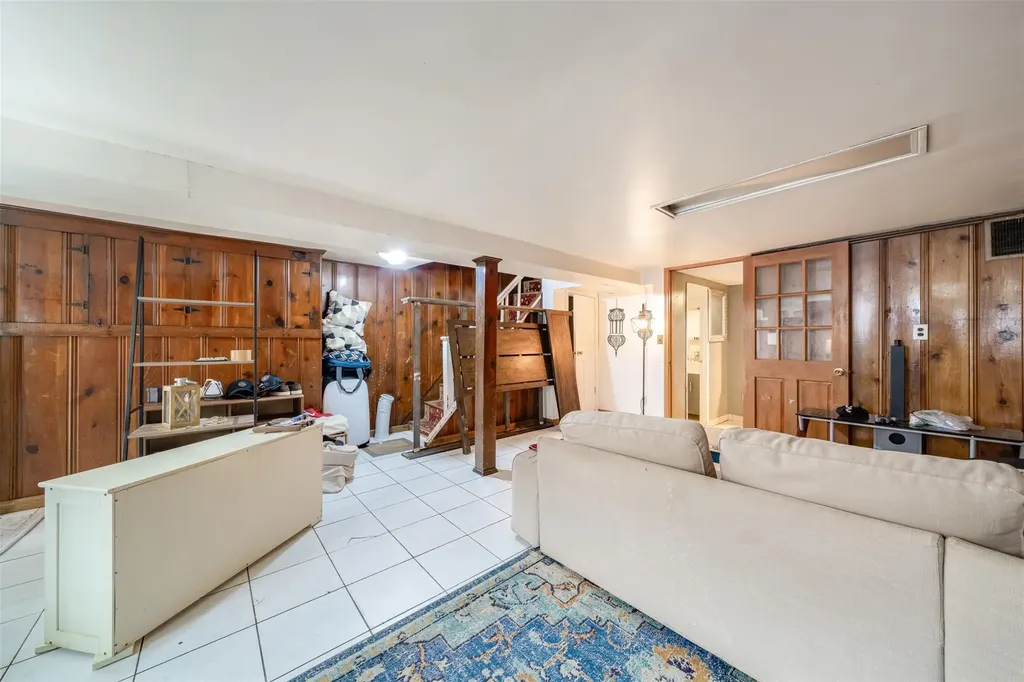 59-29 69th Avenue Ridgewood NY 11385