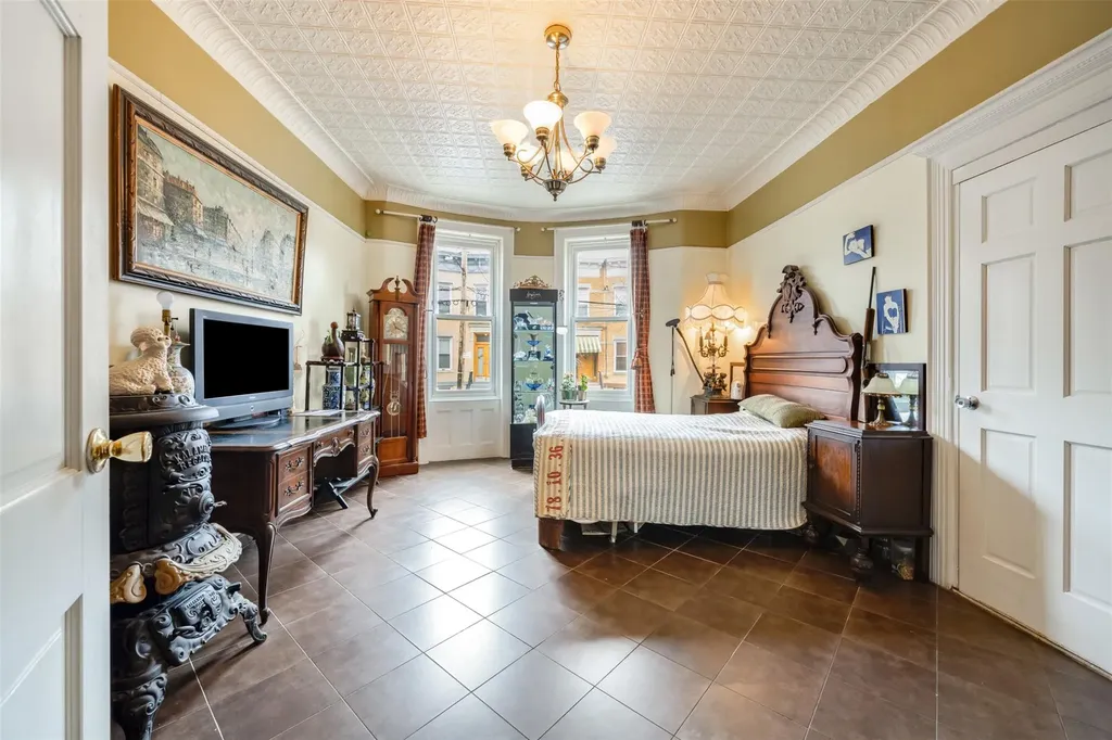 59-29 69th Avenue Ridgewood NY 11385