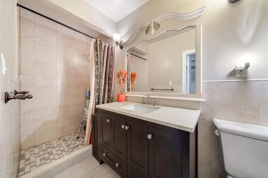 59-29 69th Avenue Ridgewood NY 11385