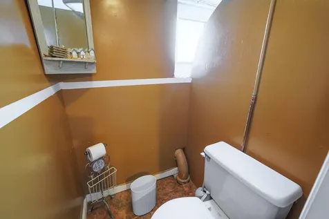 43 Coolidge Avenue Amity Harbor NY 11701