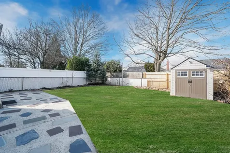 43 Coolidge Avenue Amity Harbor NY 11701