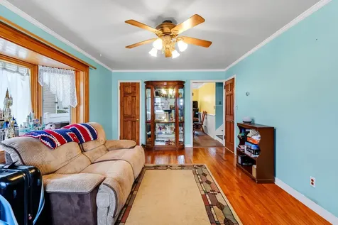 43 Coolidge Avenue Amity Harbor NY 11701