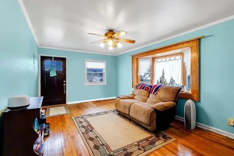 43 Coolidge Avenue Amity Harbor NY 11701