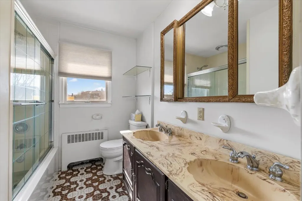7 Cheshire Road Bethpage NY 11714