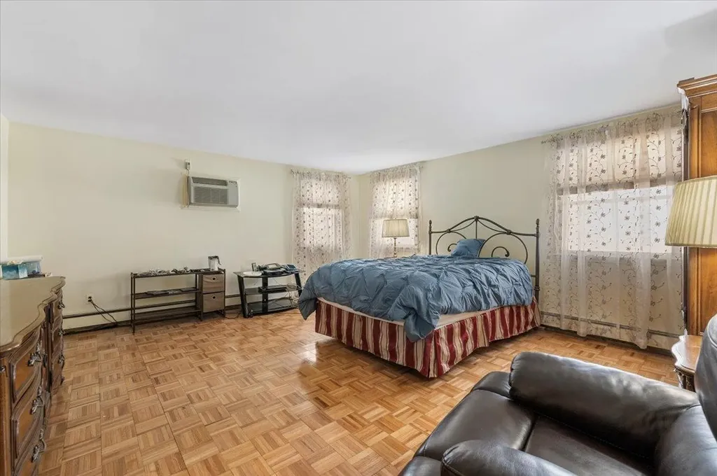 7 Cheshire Road Bethpage NY 11714