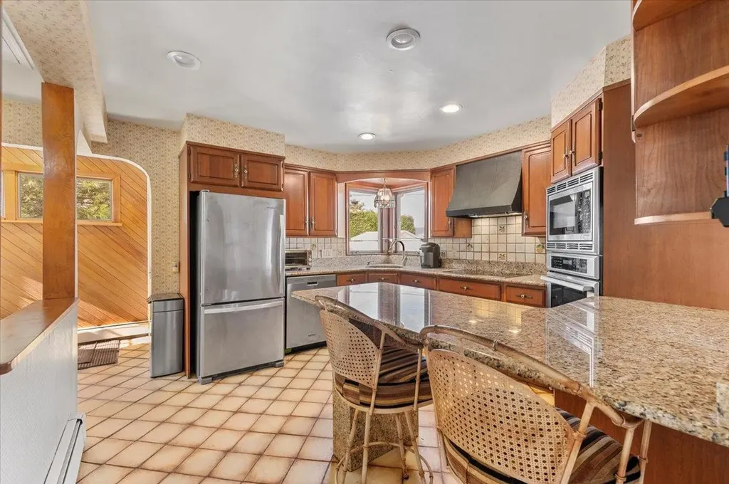 7 Cheshire Road Bethpage NY 11714
