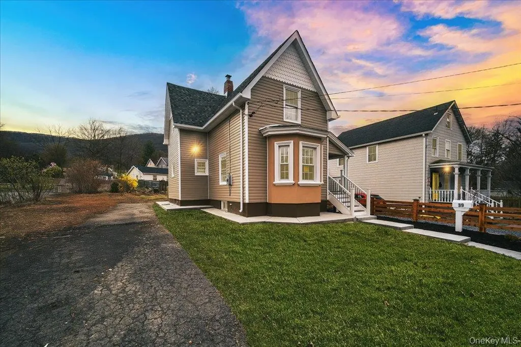 39 Washington Avenue Beacon NY 12508